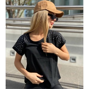 Remera argollitas negra