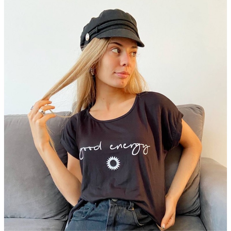 Remera good energy negra